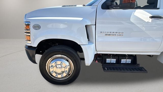2019 Chevrolet Silverado 5500HD Work Truck Service Body