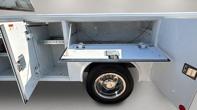 2019 Chevrolet Silverado 5500HD Work Truck Service Body