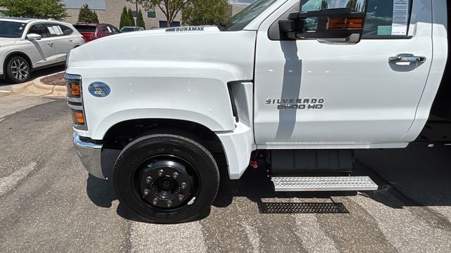 2023 Chevrolet Silverado 5500HD Work Truck
