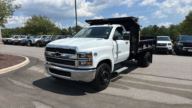 2023 Chevrolet Silverado 5500HD Work Truck
