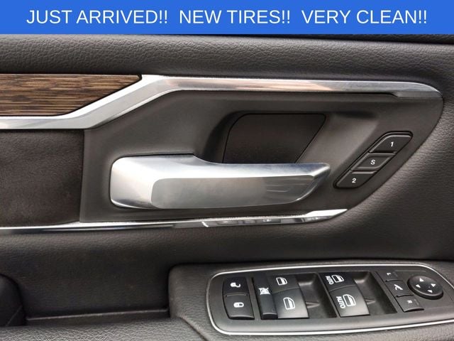 2019 RAM 1500 Laramie Crew Cab 4x4 5'7' Box
