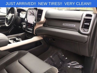 2019 RAM 1500 Laramie Crew Cab 4x4 5'7' Box
