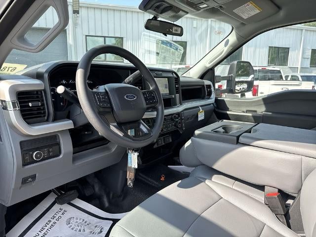 2025 Ford Chassis Cab F-450® XL