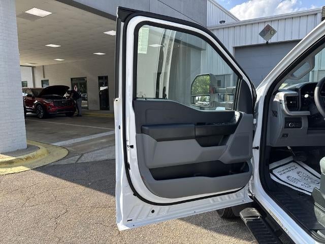 2025 Ford Chassis Cab F-450® XL