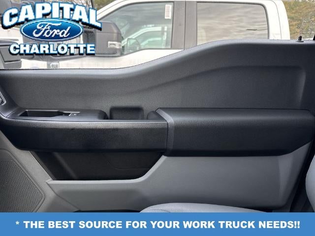 2025 Ford Chassis Cab F-350® XL