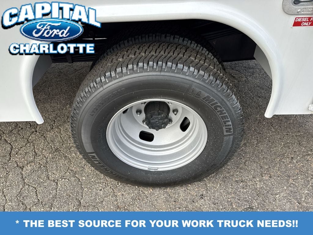 2025 Ford Chassis Cab F-350® XL