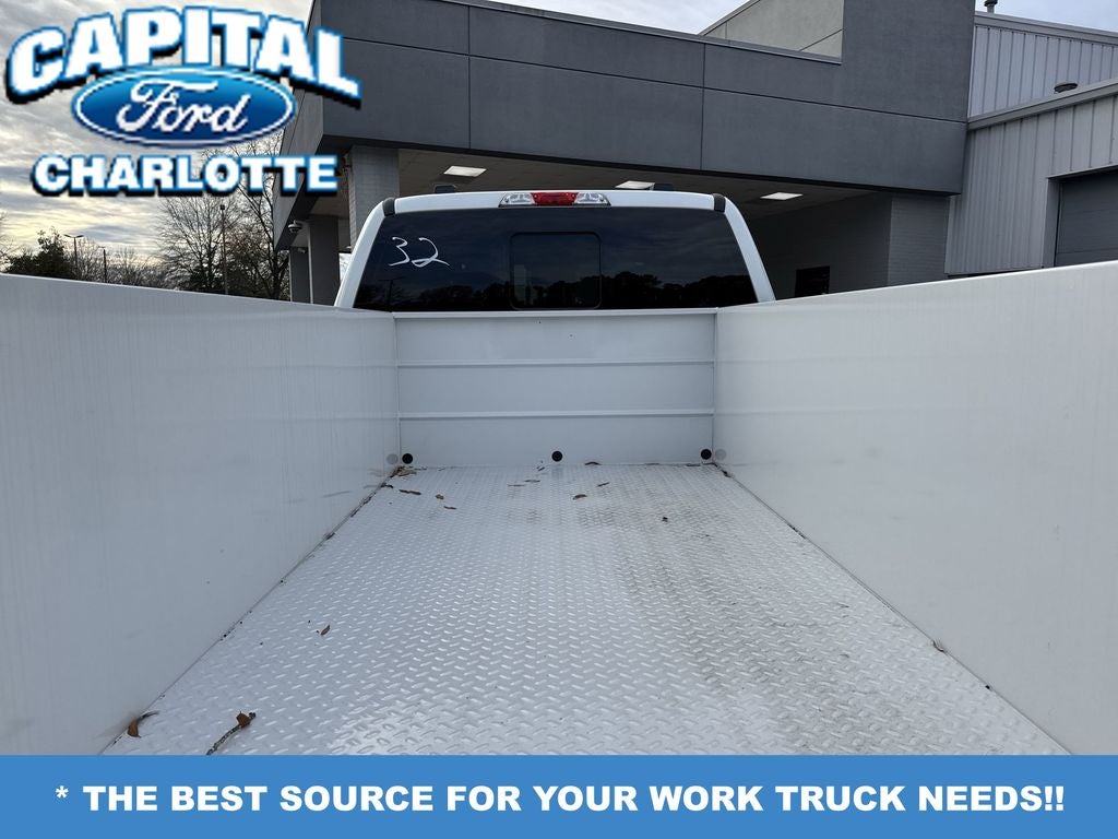 2025 Ford Chassis Cab F-350® XL