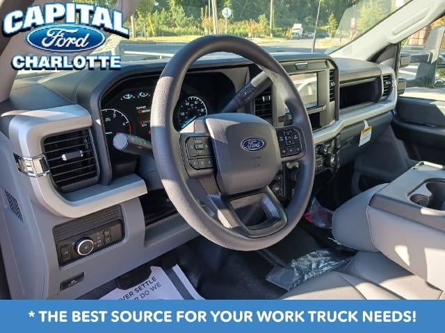 2027 Ford Chassis Cab F-350® XL