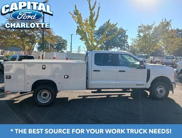 2027 Ford Chassis Cab F-350® XL