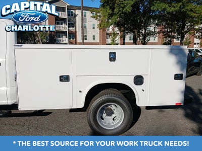 2027 Ford Chassis Cab F-350® XL