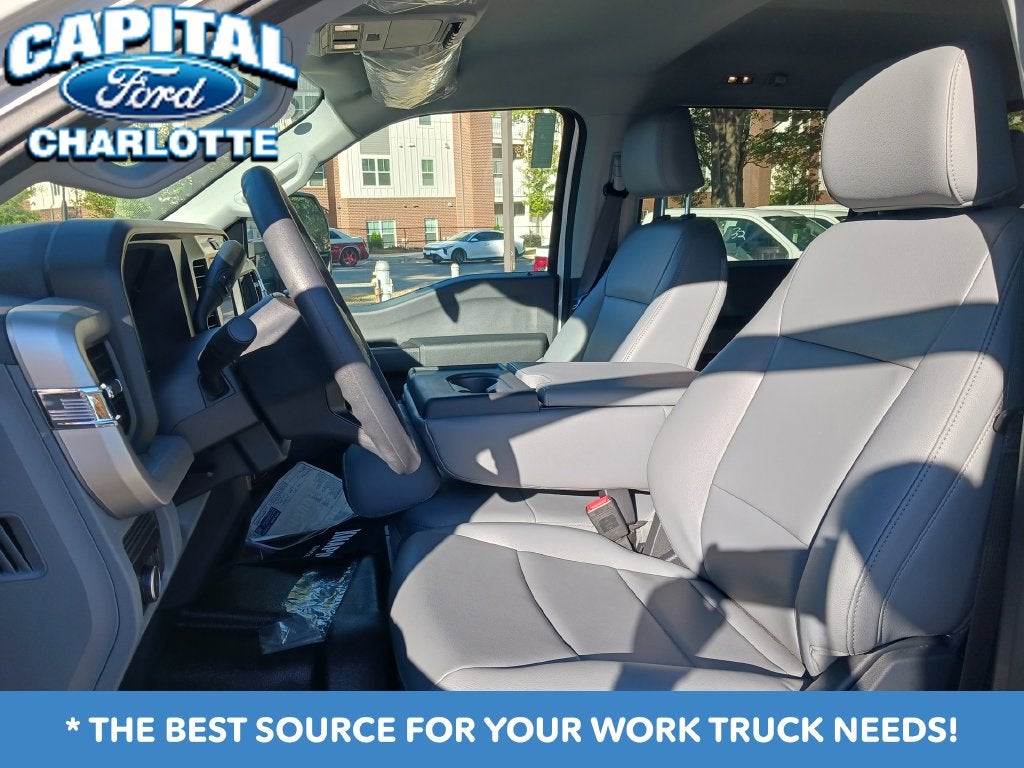 2027 Ford Chassis Cab F-350® XL