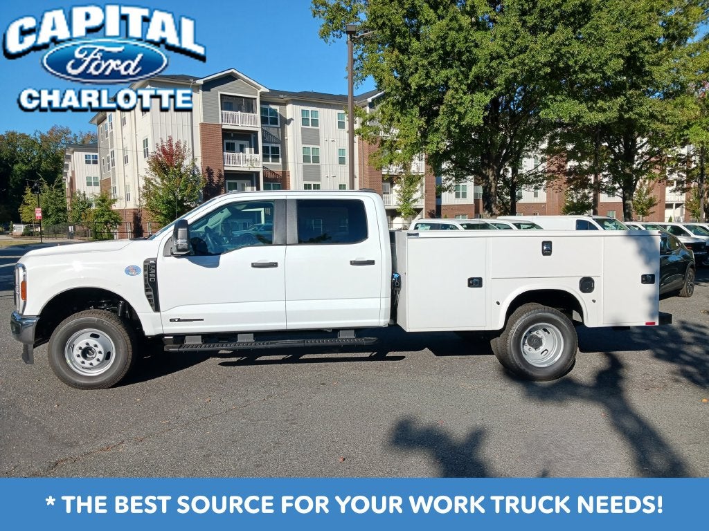 2027 Ford Chassis Cab F-350® XL
