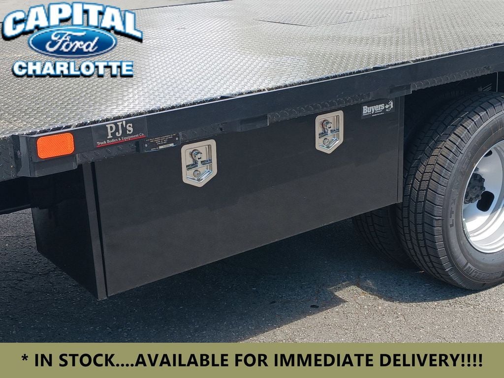 2024 Ford Chassis Cab F-350® XL