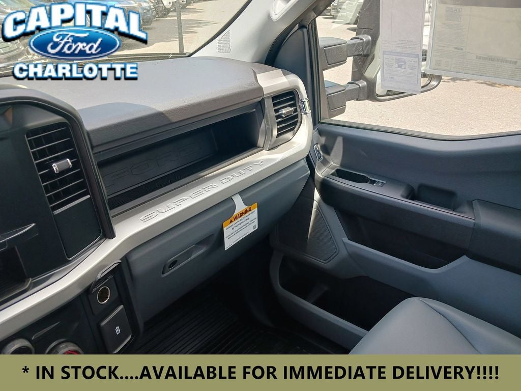 2024 Ford Chassis Cab F-350® XL