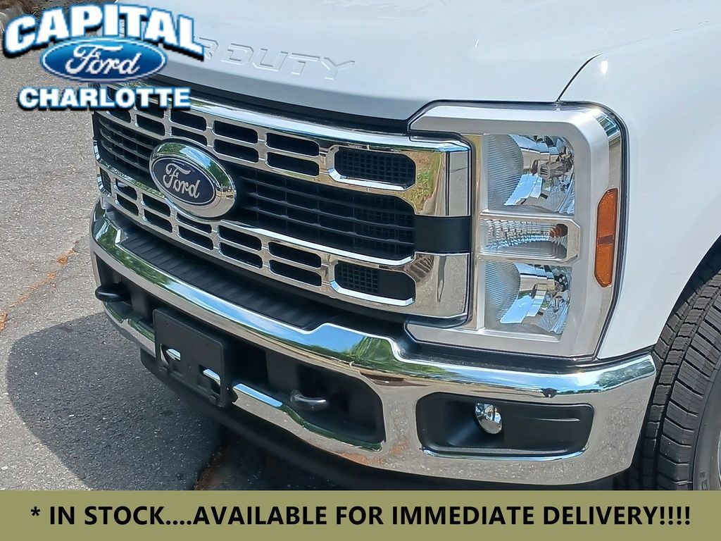 2024 Ford Chassis Cab F-350® XL