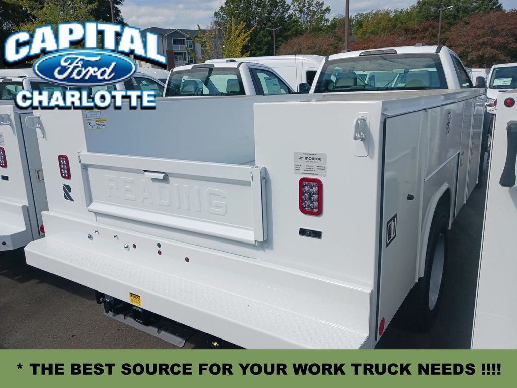 2024 Ford Chassis Cab F-450® XL
