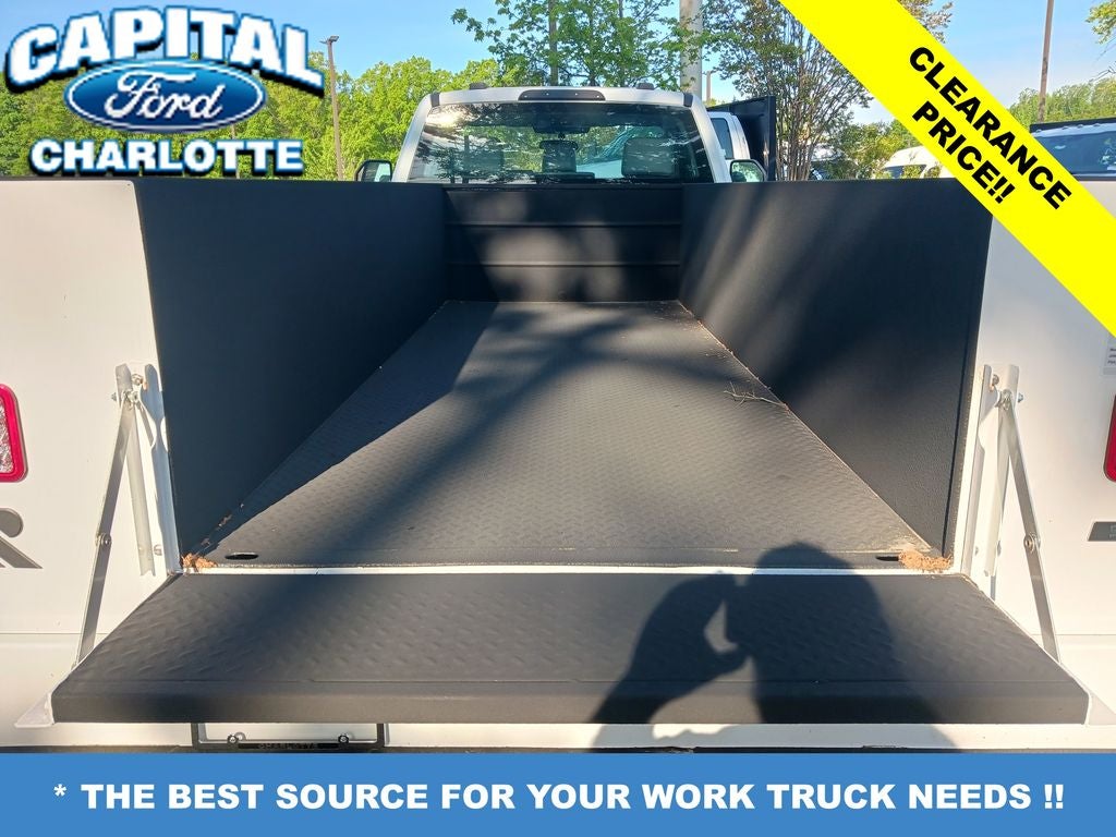 2024 Ford Chassis Cab F-450® XL