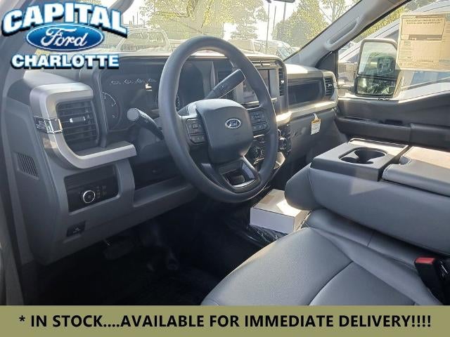 2024 Ford Chassis Cab F-450® XL