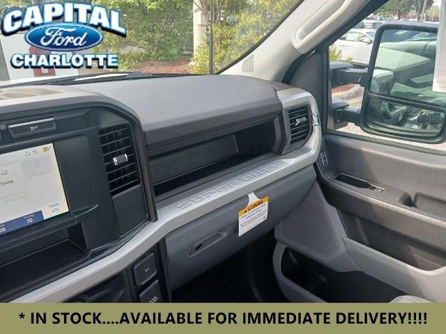 2024 Ford Chassis Cab F-450® XL