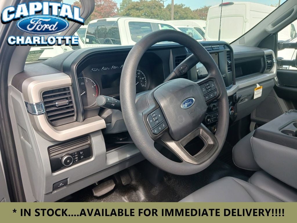 2024 Ford Chassis Cab F-450® XL