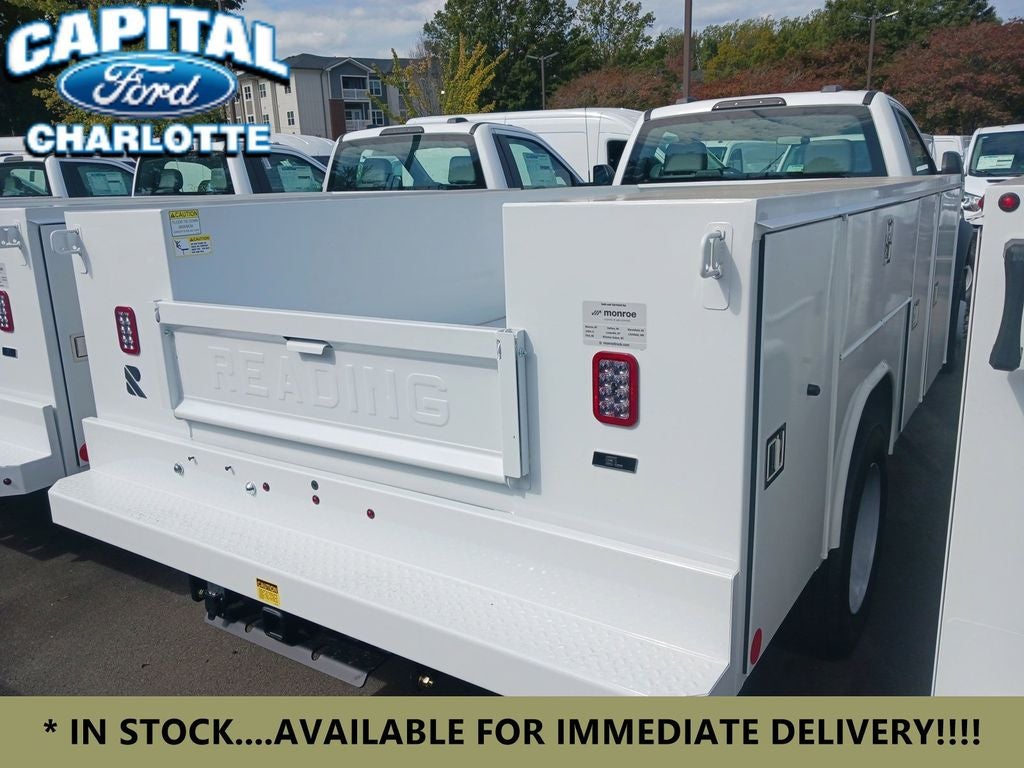 2024 Ford Chassis Cab F-450® XL