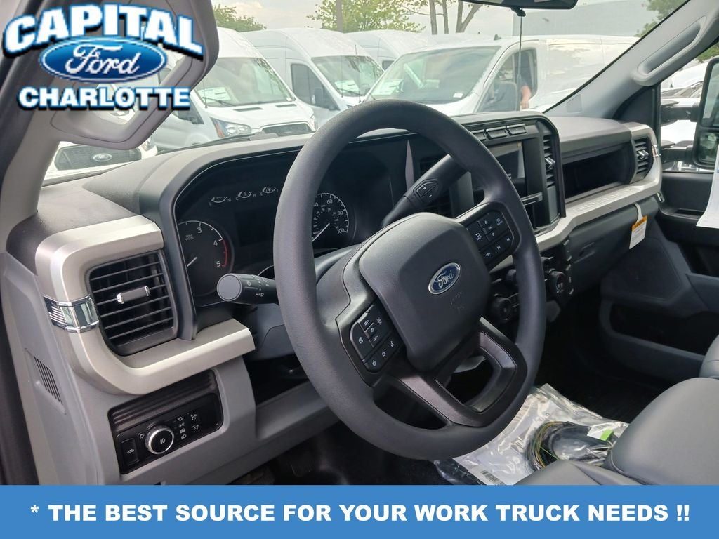 2024 Ford Chassis Cab F-550® XL