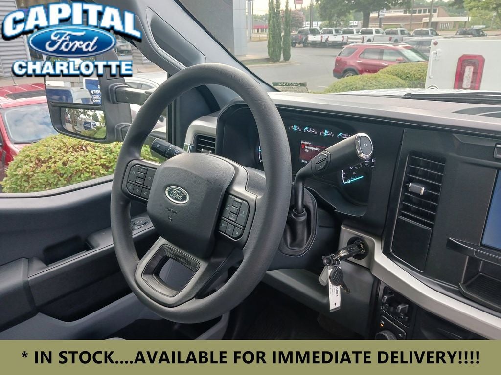 2024 Ford Chassis Cab F-550® XL