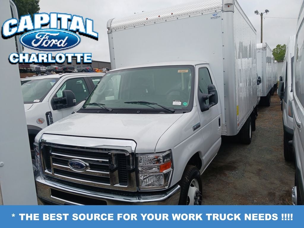 2025 Ford Econoline Cutaway E-350 SRW