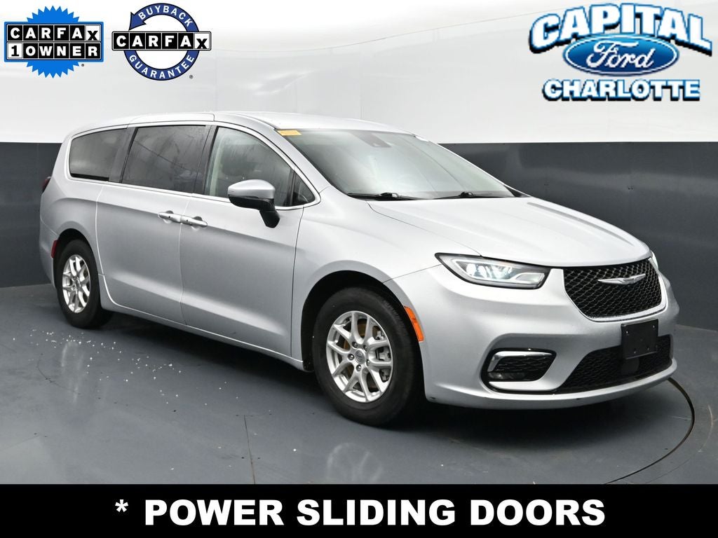 2023 Chrysler Pacifica Touring L