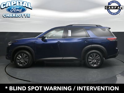 2025 Nissan Pathfinder SV