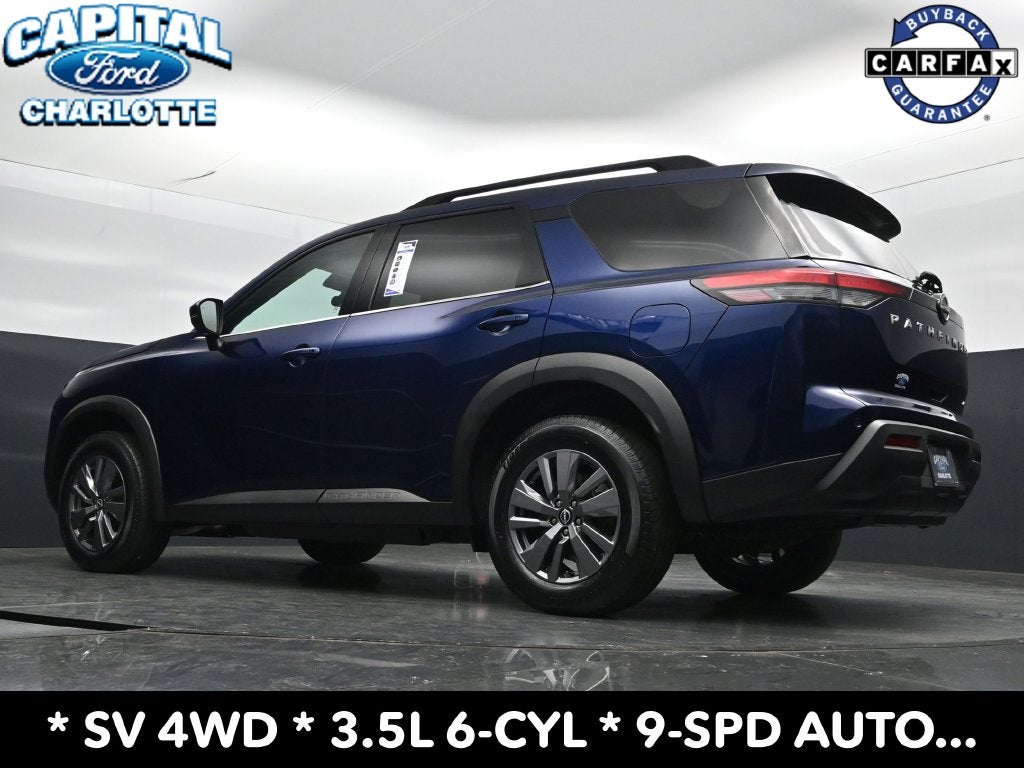2025 Nissan Pathfinder SV