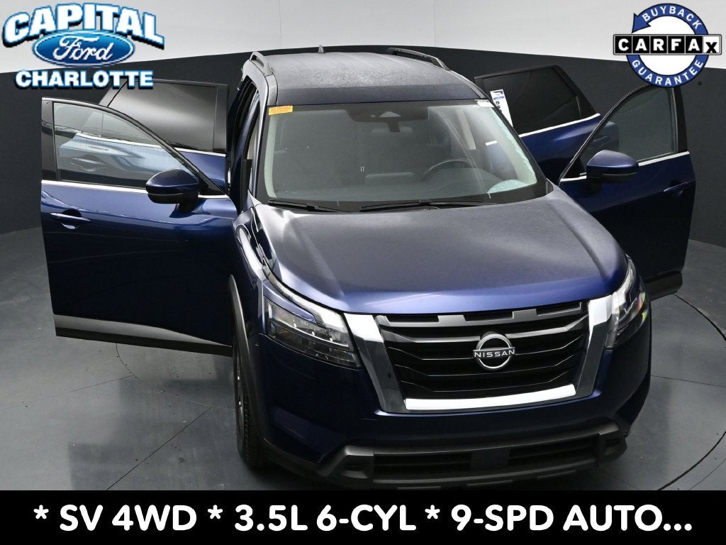 2025 Nissan Pathfinder SV