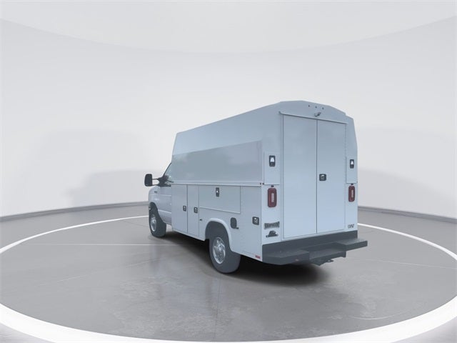 2025 Ford E-350SD Cutaway