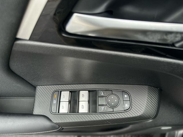 2025 Mitsubishi Outlander ES