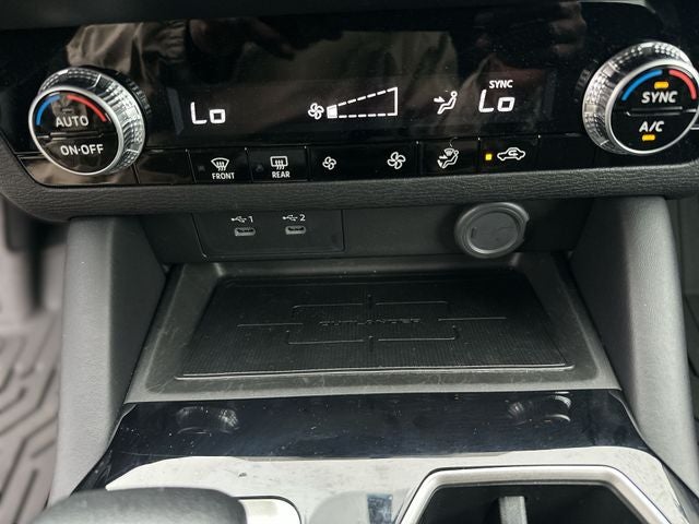 2025 Mitsubishi Outlander ES