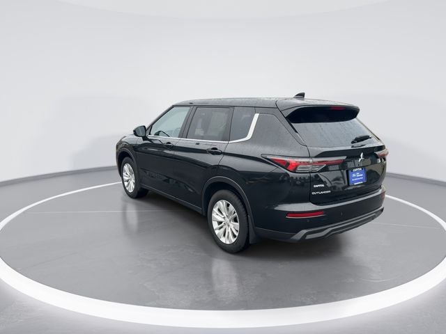 2025 Mitsubishi Outlander ES