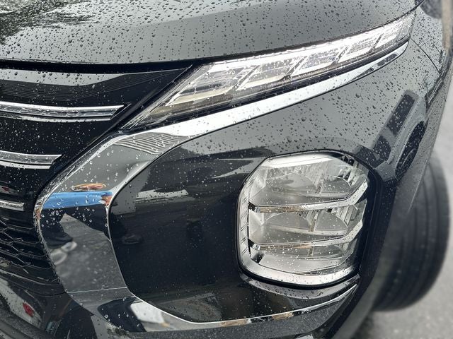 2025 Mitsubishi Outlander ES