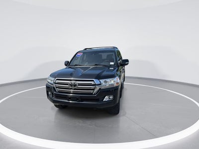 2017 Toyota Land Cruiser V8