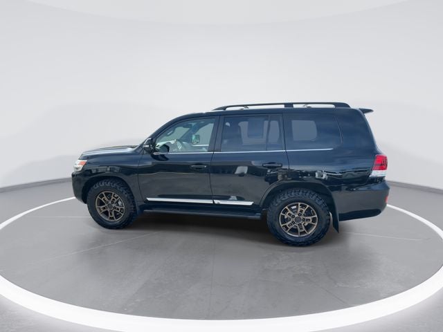 2017 Toyota Land Cruiser V8