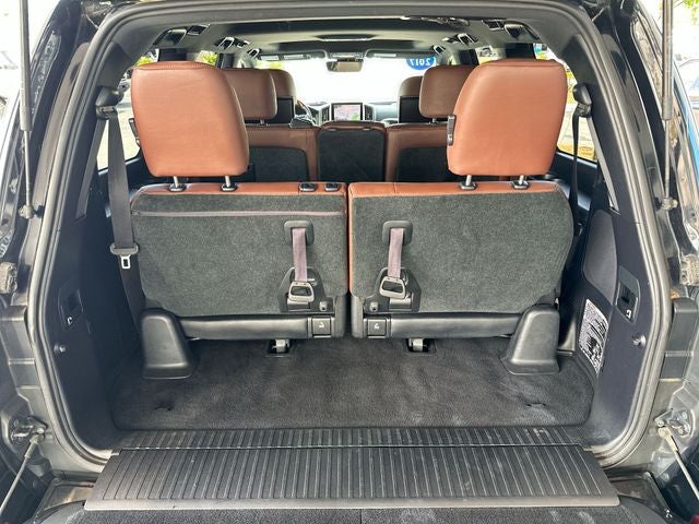 2017 Toyota Land Cruiser V8