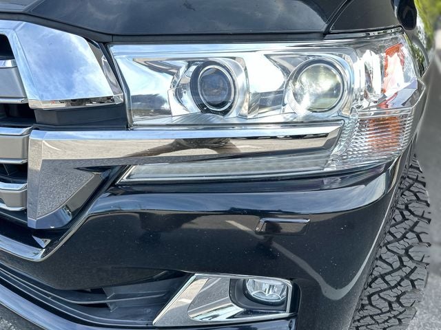 2017 Toyota Land Cruiser V8