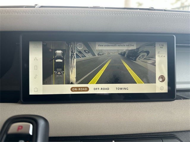 2023 Land Rover Defender 110 SE