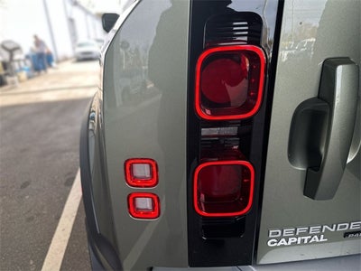 2023 Land Rover Defender 110 SE