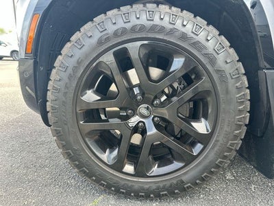 2024 Land Rover Defender 130 Outbound