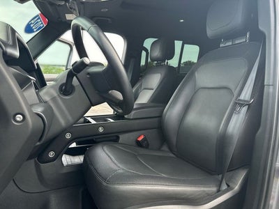 2024 Land Rover Defender 130 Outbound