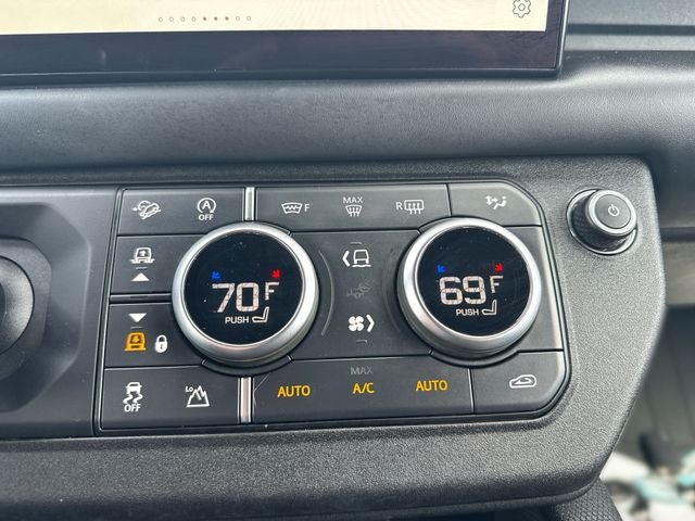 2024 Land Rover Defender 130 Outbound