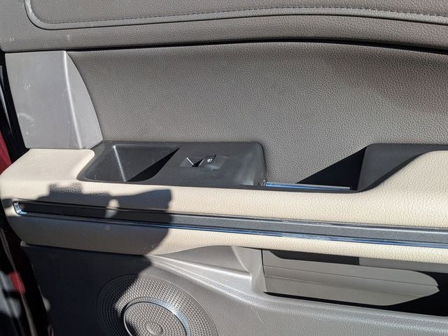 2021 Ford Expedition XLT 202A