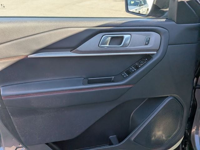 2025 Ford Explorer ST-Line 300A