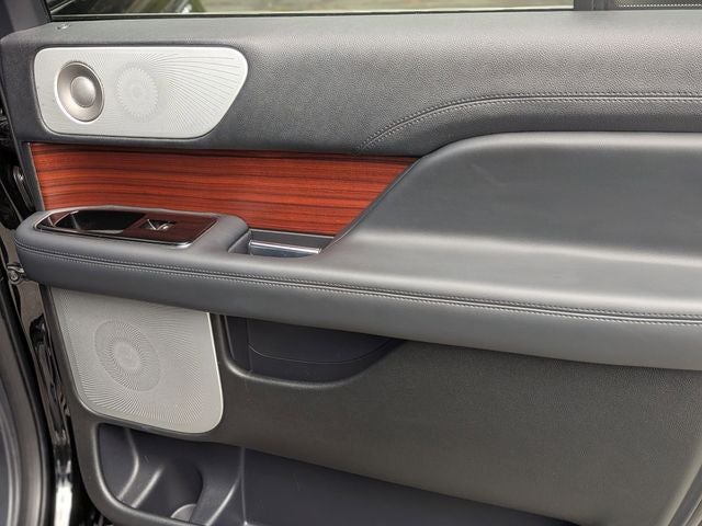 2023 Lincoln Navigator L Reserve