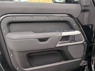 2023 Land Rover Defender 110 X-Dynamic SE